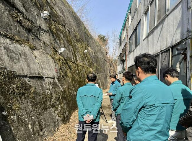 지난해 해빙기 취약시설 점검 모습