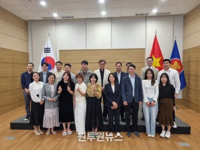 BAViK, 재외 베트남인 국가위원회 대표단과의 만남 행사 참석