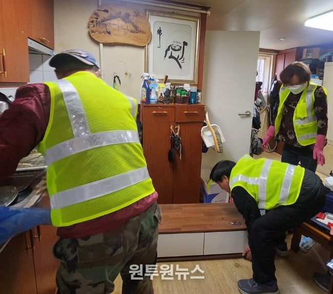 의정부시 송산2동, 우리나눔봉사회와 함께 위기가구 주거환경 새단장