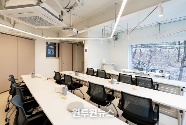 성북구, 폐경로당의 아름다운 변신... 커피향과 도자기 온기가 흐르는 성북 행복더함 개소