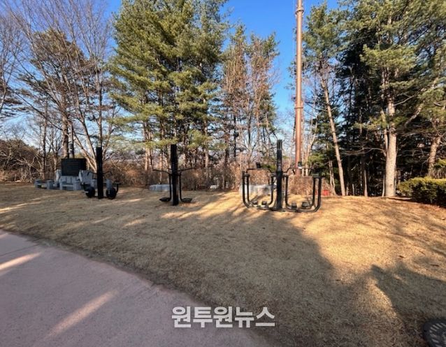 비호산공원 산책로