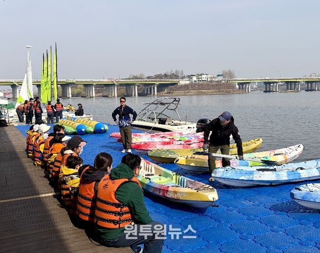 가족 요트교실 수업 현장
