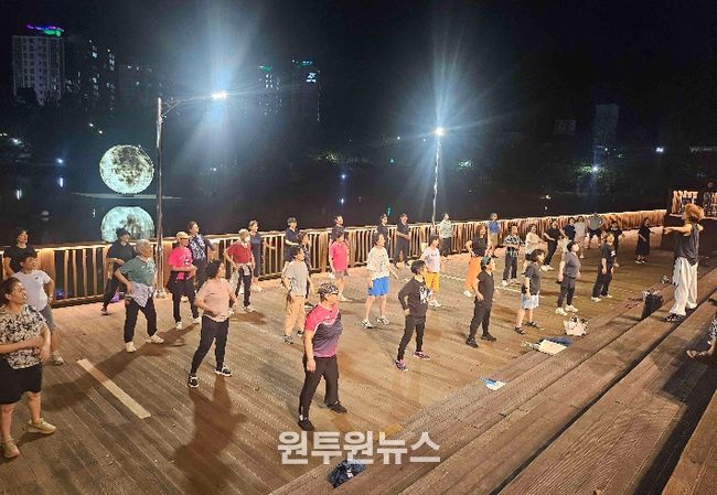 물빛 근린공원 광장체조