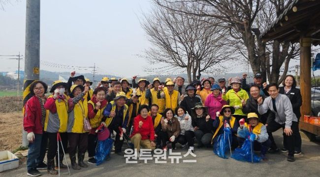 이천시 호법면 환경봉사단, 새봄맞이 국토대청소 실시