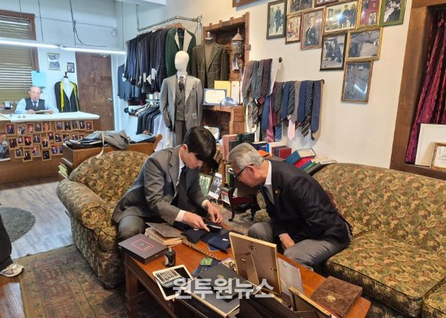 인천보훈지청-김주현바이각 후원 독립유공자 유족인 월남참전유공자에게 맞춤 정장 증정