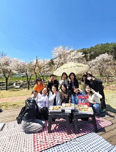 SNS 서포터즈단 자연 속 감담회 개최 소통강화 및 현장 취재 진행