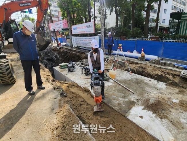 문래동 경인로 77길 일대 하수관로 정비공사 현장 사진