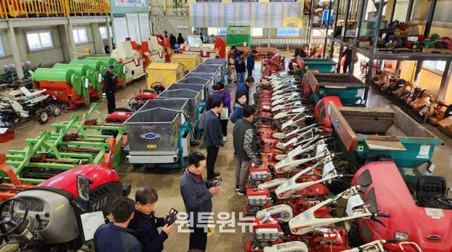 함평군 농업기술센터 불용 임대농기계 현장 공매 모습