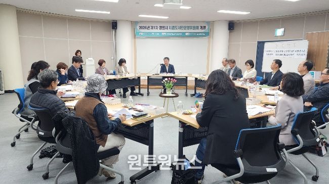 문턱 낮춘 지역서점 인증제, 운영시간 완화·겸업 허용 등