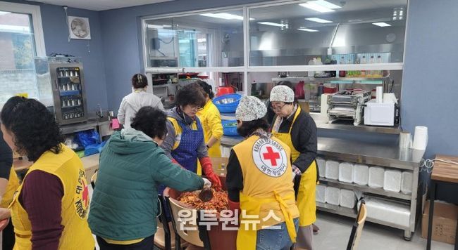 이천시 장호원읍, 도화봉사회 사랑의 밑반찬 전달 봉사 실시