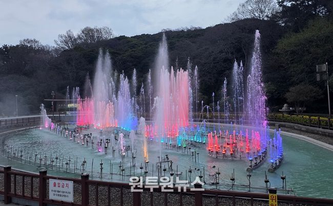 오동도 음악분수 전경